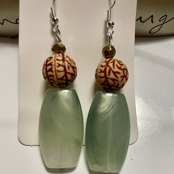 Green Dream Earring’s - Picture 2 of 3